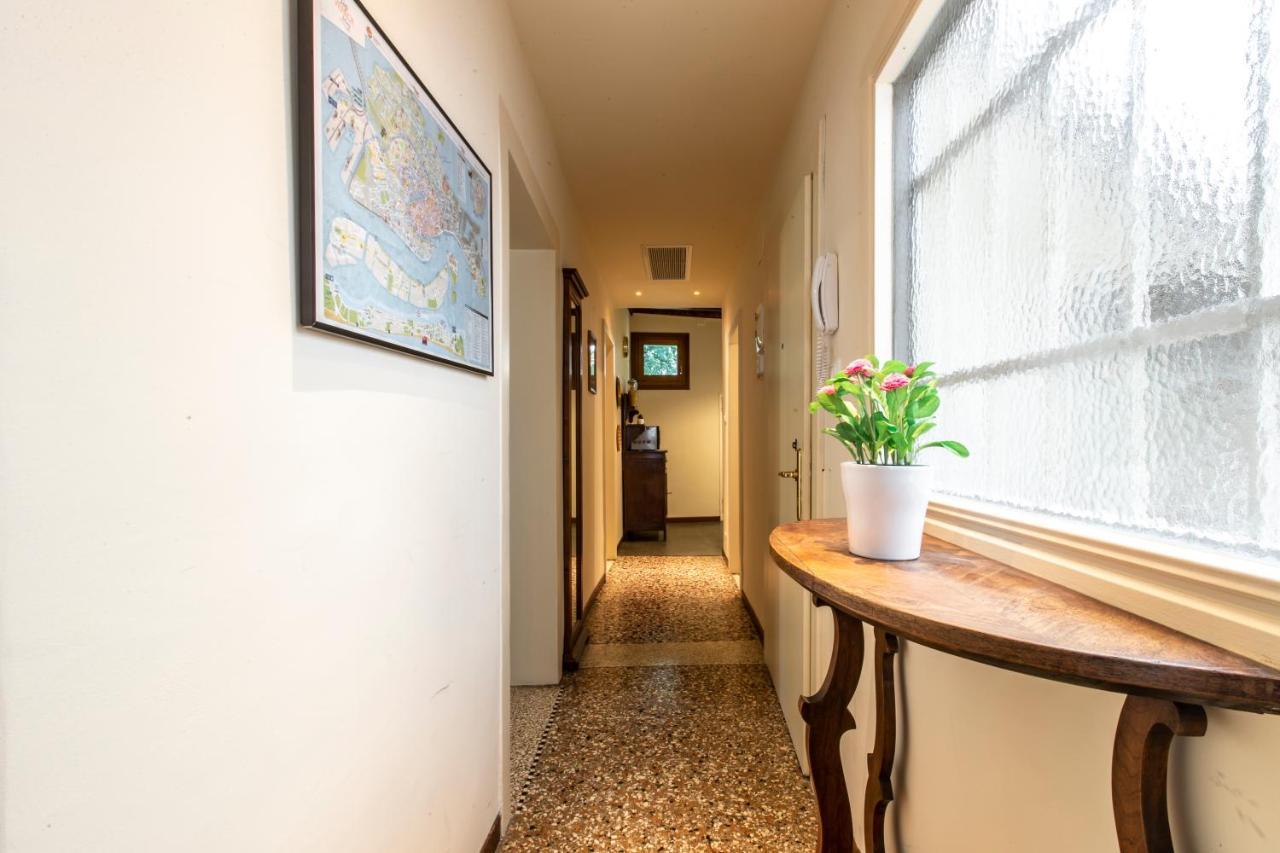 Riva De Biasio Charming Apartment Venetië Buitenkant foto